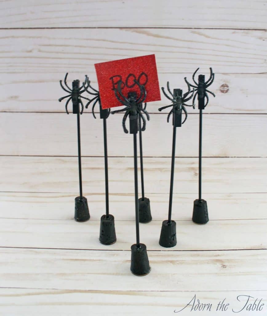 Spider-place-card-holder completed.