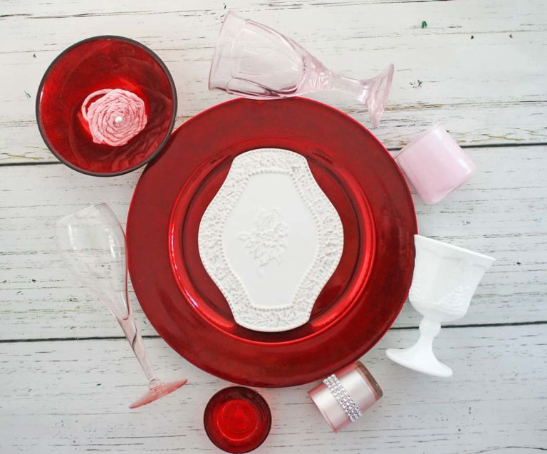 13 Sweet Valentine’s Day Entertaining Pieces for your Table