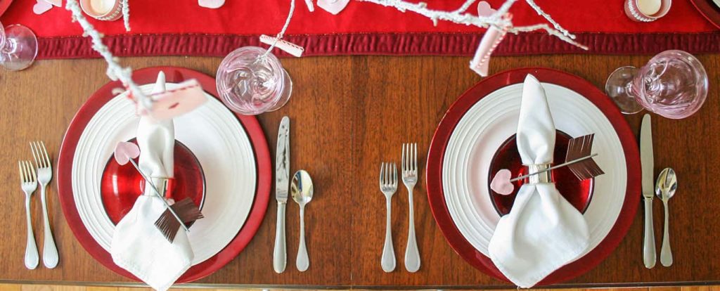2 simple Galentine's day place settings