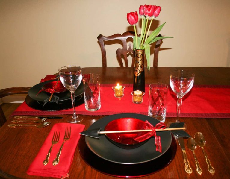 5 Essential Tips for How to Make a Romantic Table Setting for Two