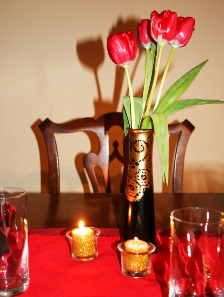 How to Make a Romantic Table Setting for Two vase