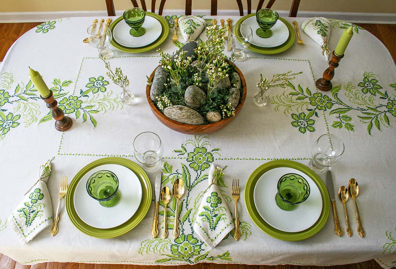 Simple St. Patrick's Day Tablescape