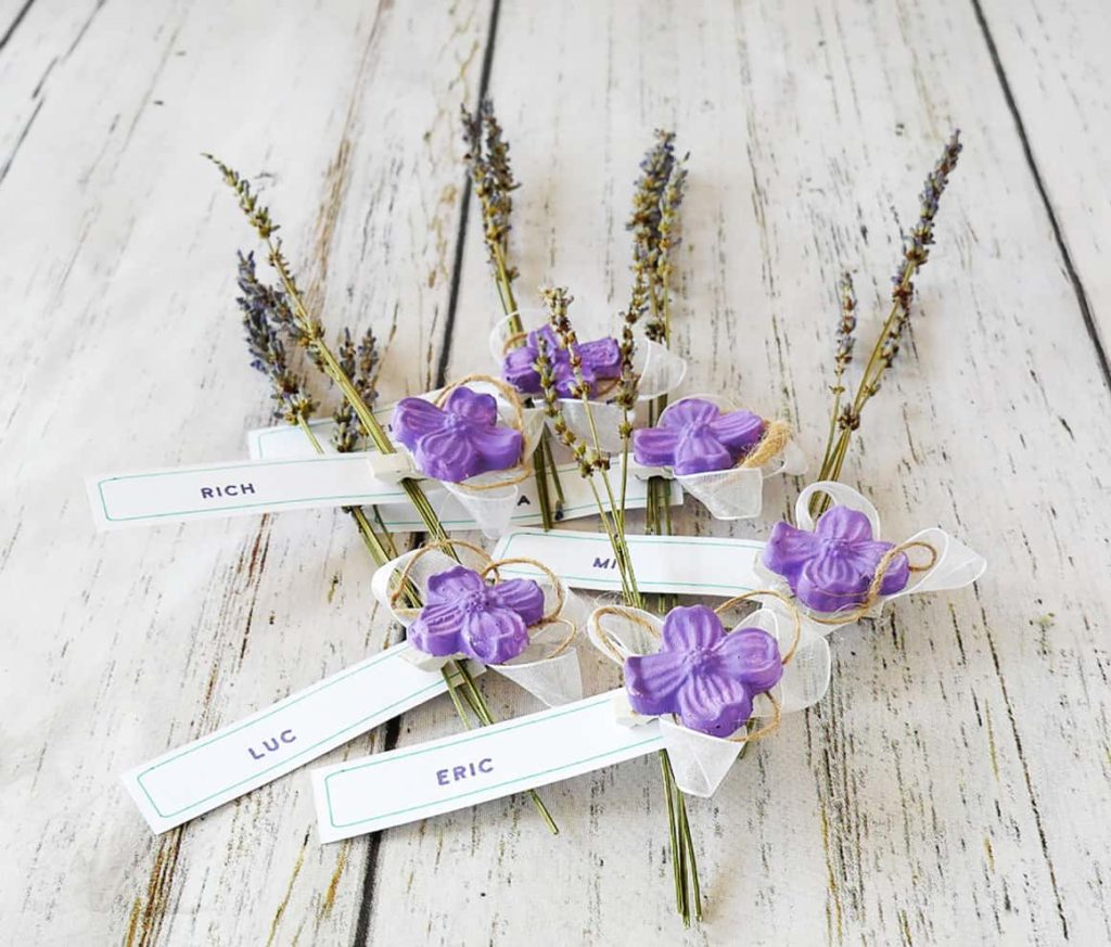 DIY flower place card holders final with lavender and place cards