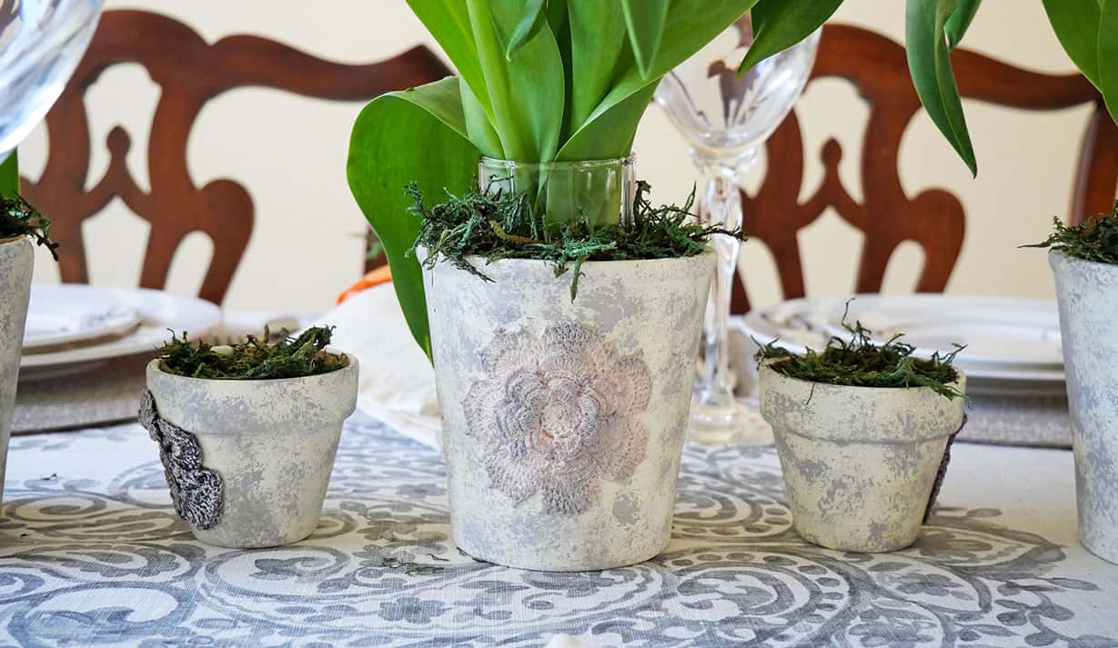 Lace flower pot diy on table
