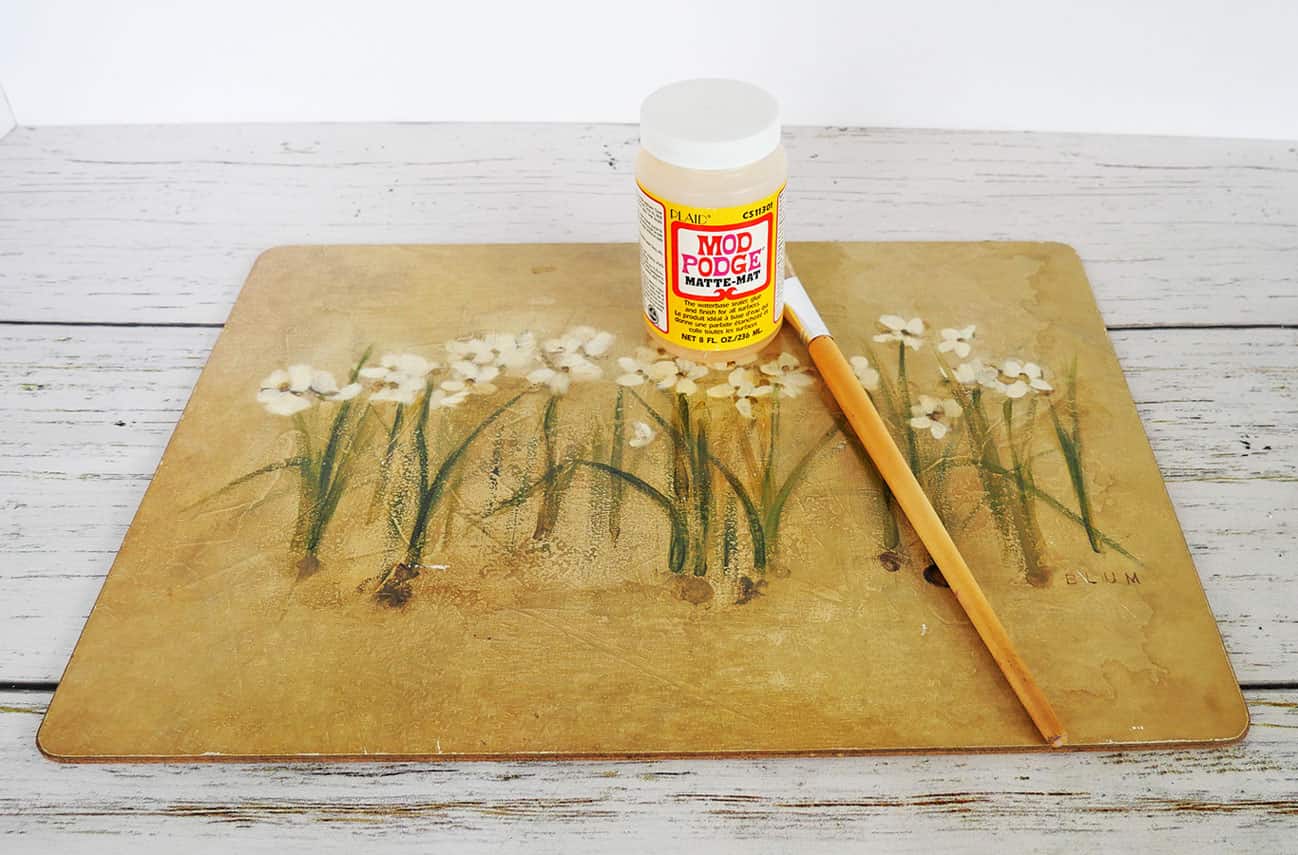 Simple DIY Upcycled Cork Board Placemats Adorn the Table
