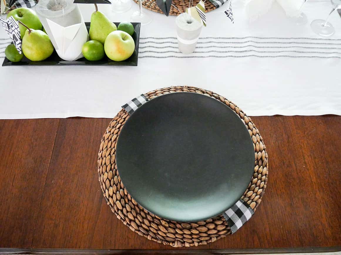 Father's day table setting black plate 