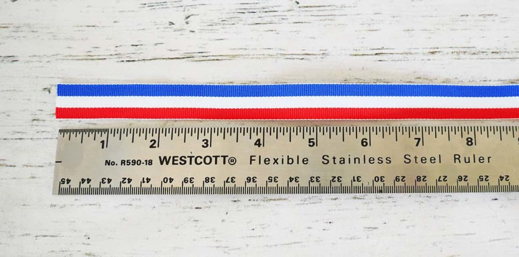 Measure ribbon for easy diy patriotic pin