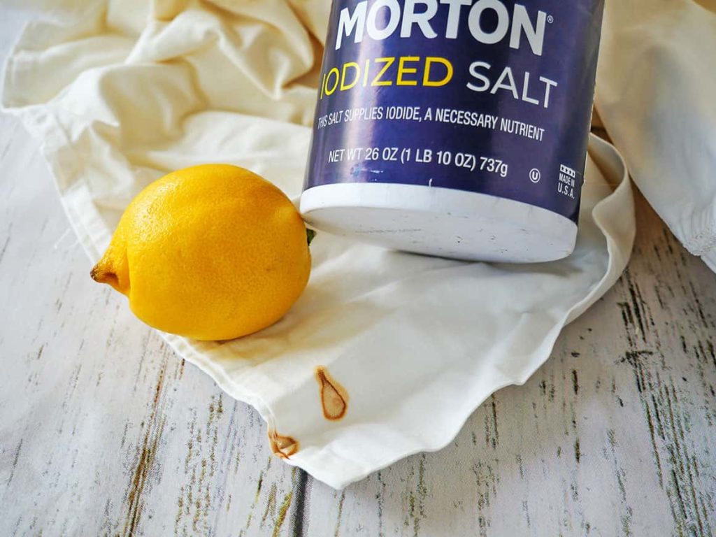 How to remove rust marks from fabric using lemon juice and salt