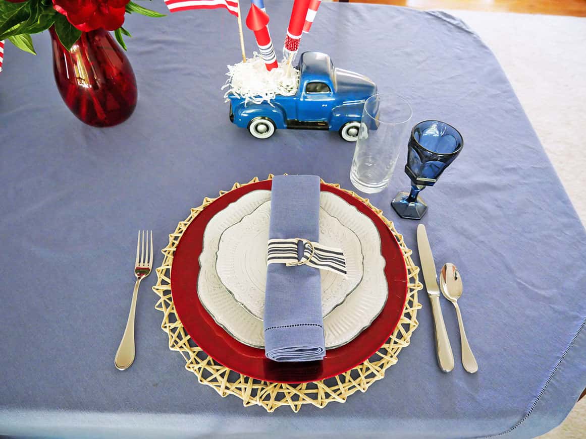 Festive 4th of July table setting place setting