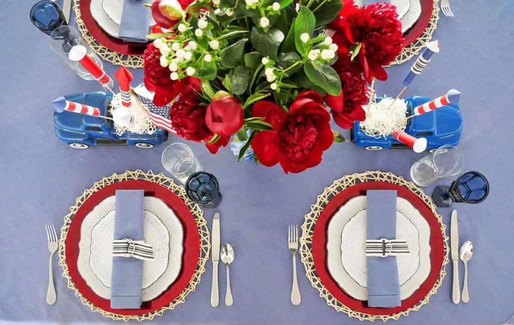 Overhead view of 2 place settings