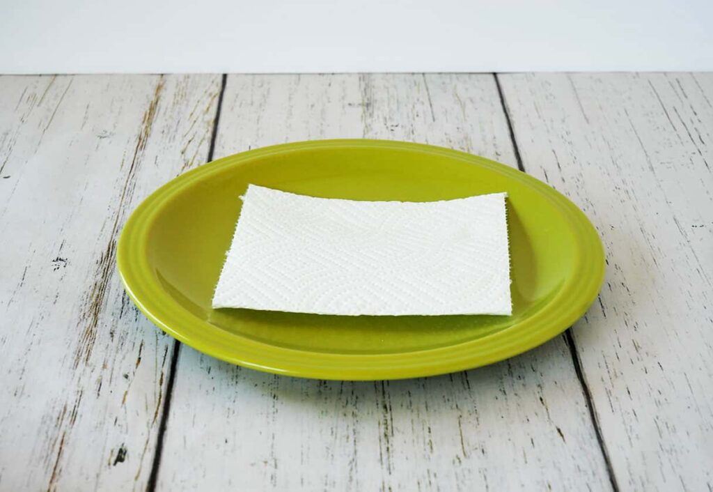 What to Put Between Dishes to Prevent Scratches using paper towel