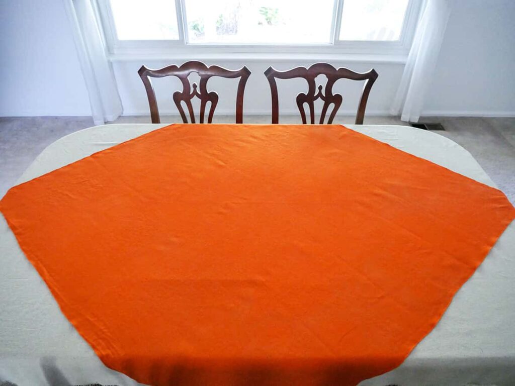 Tablecloths for 1970s vintage fall tablescape