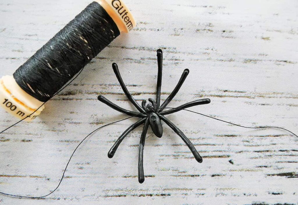 Spider with black thread for Halloween spider centerpiece diy