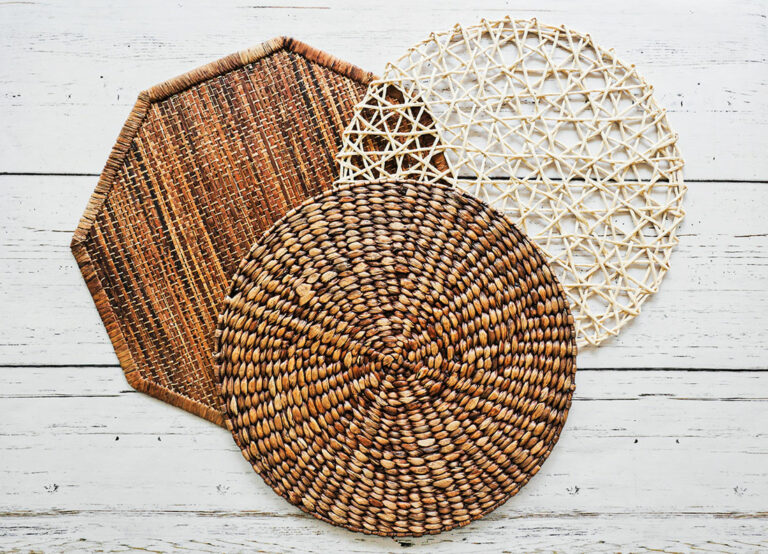 7 Creative Ideas for Setting a Table with Natural Fiber Placemats