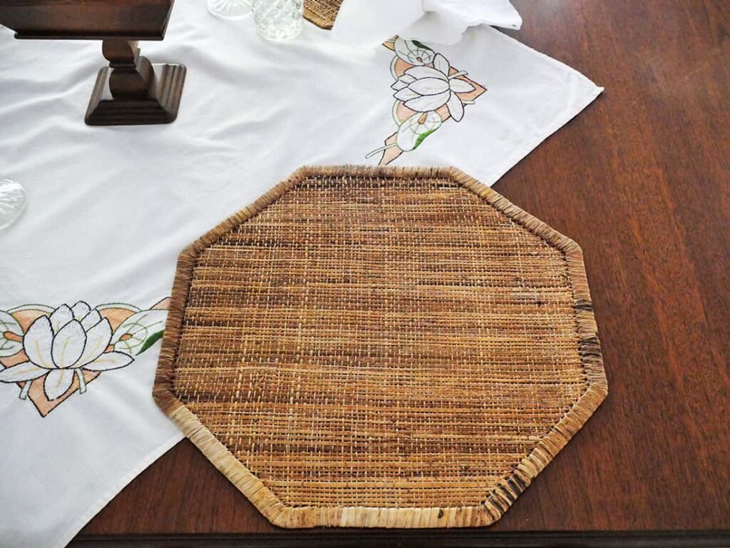 White tablecloth with placemat added