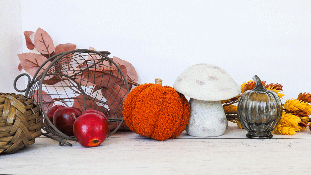 Essential fall table decor pieces