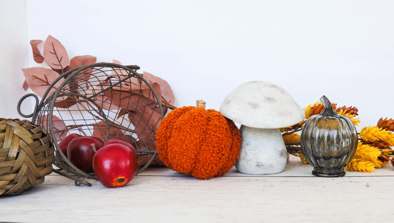 Essential Fall Table Decor: 7 Must-Have Items for Your Tablescape