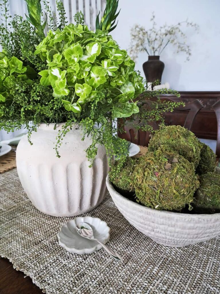Close up of St. Patrick's Day centerpiece