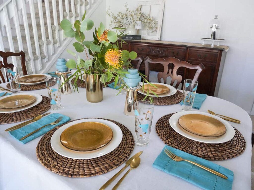 Modern or Vintage? Style a Mother's Day Table She'll Love - Adorn the Table, image size:1024x768